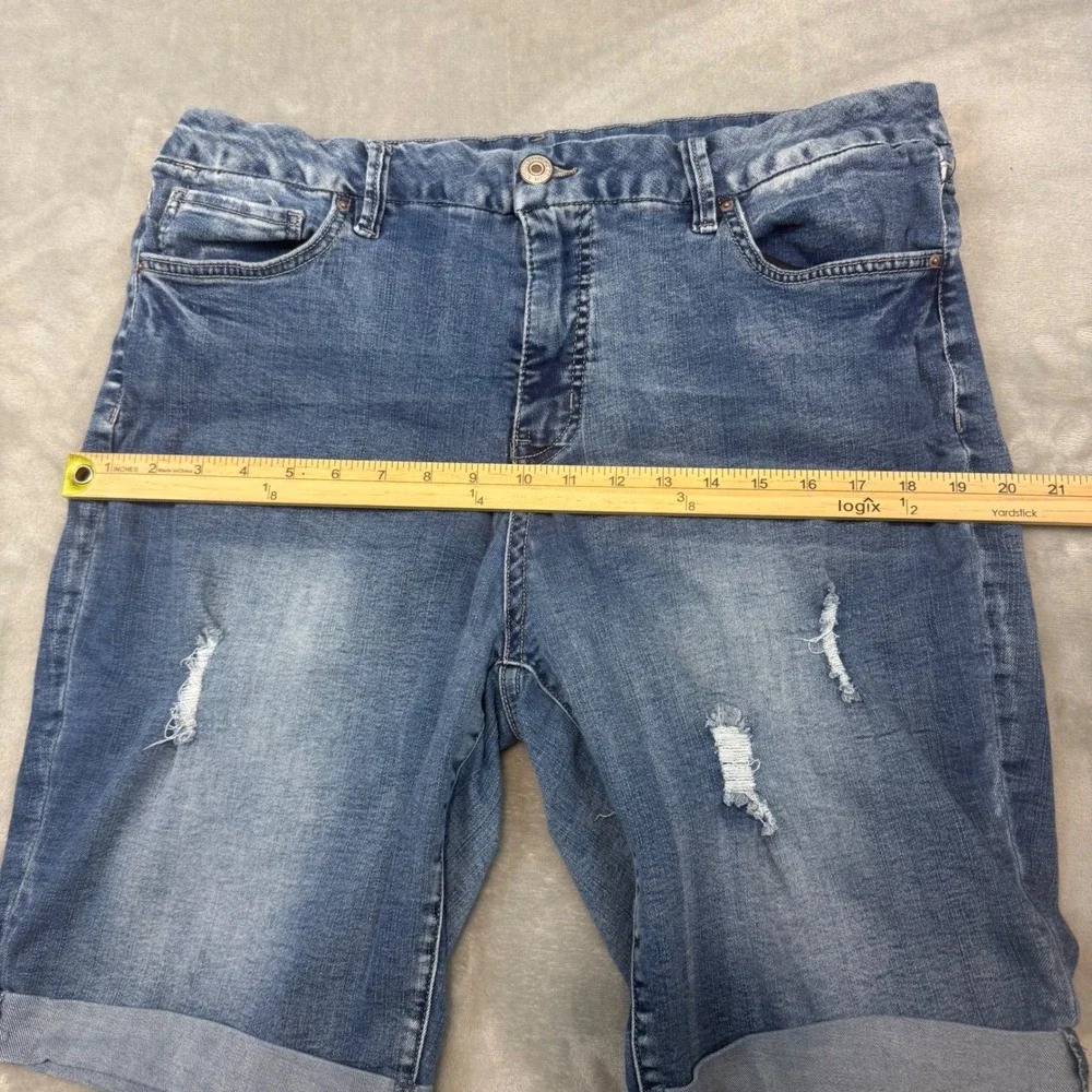 Royalty For Me Curvy Fit Blue Denim Bermuda Shorts Women Size 16 Distressed